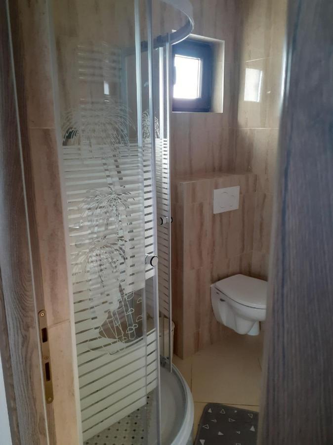 Casa Andy Hotel บุชเตนี ภายนอก รูปภาพ