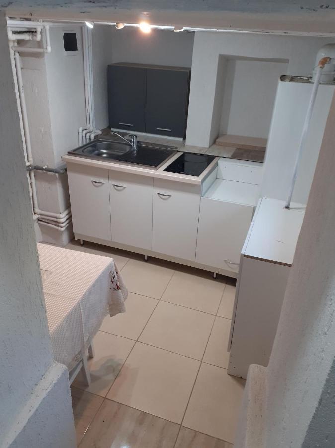 Casa Andy Hotel บุชเตนี ภายนอก รูปภาพ