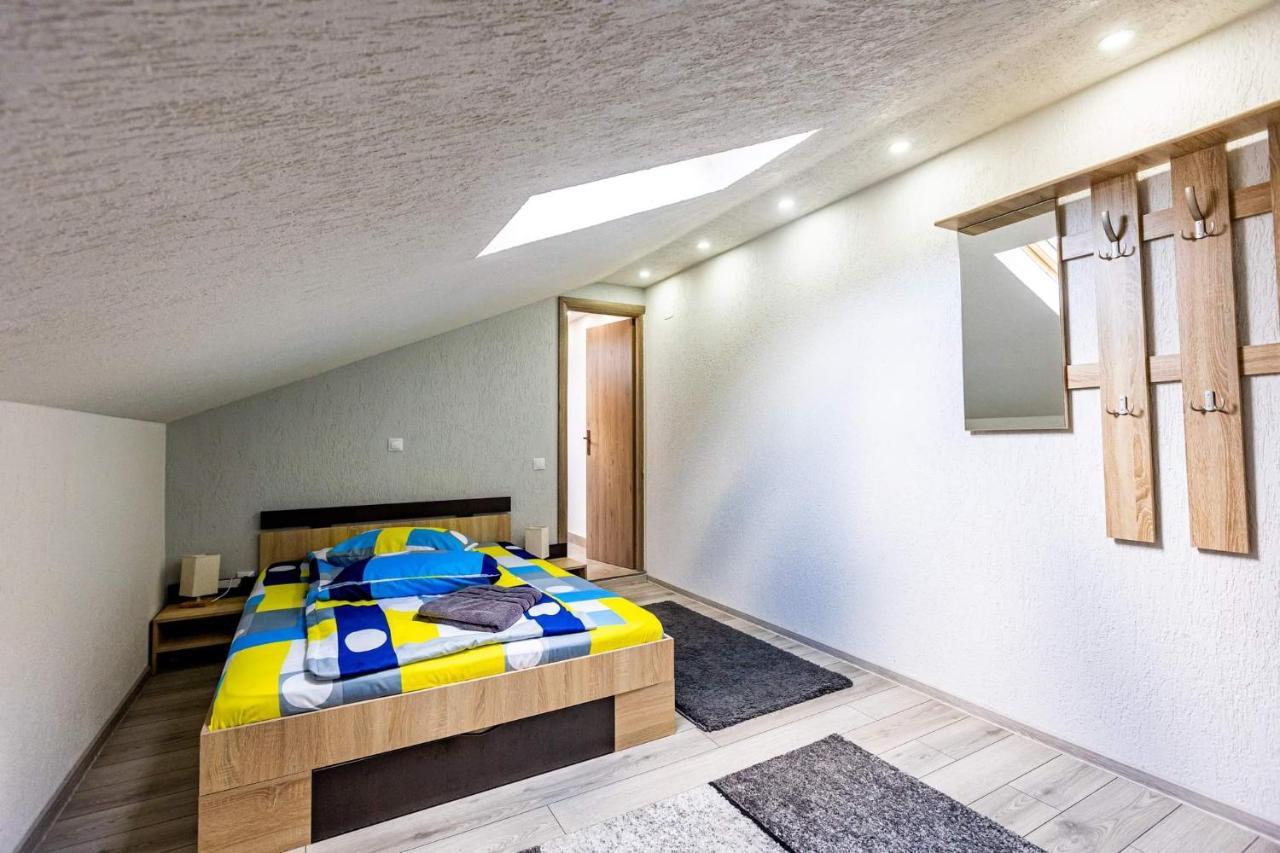 Casa Andy Hotel บุชเตนี ภายนอก รูปภาพ