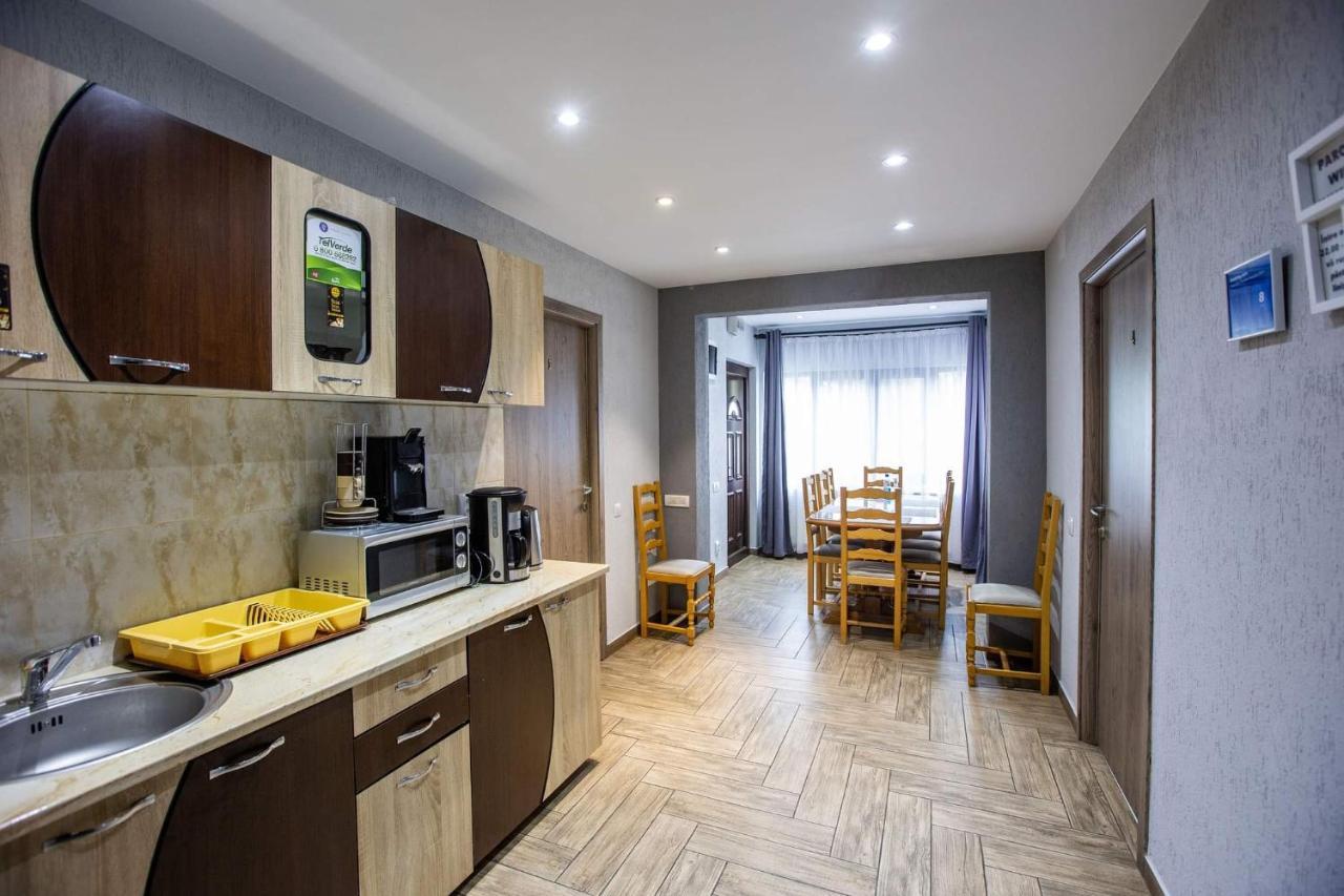 Casa Andy Hotel บุชเตนี ภายนอก รูปภาพ
